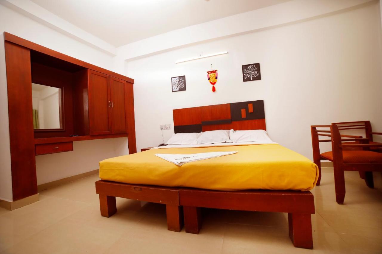 Kairali Tourist Home Guruvāyūr Екстериор снимка