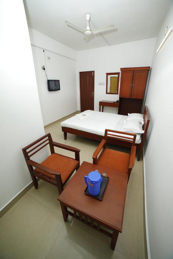 Kairali Tourist Home Guruvāyūr Екстериор снимка